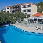 Hotel Natassa 2*