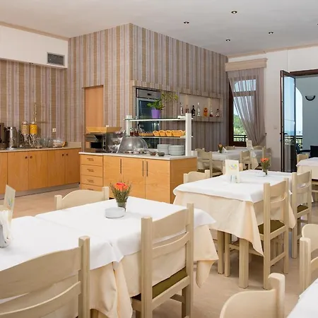 Natassa Hotel