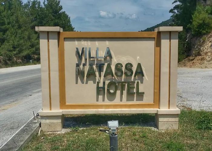 Otel Natassa 2*